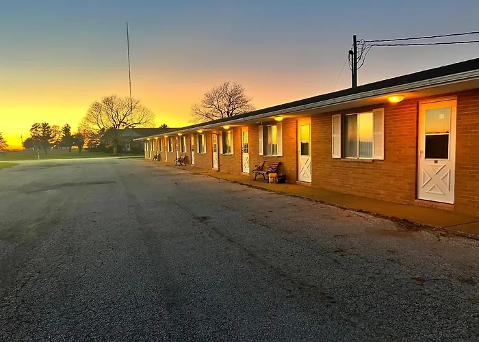 Oyo Hotel Prairie Winds Carthage Keokuk Hwy 136